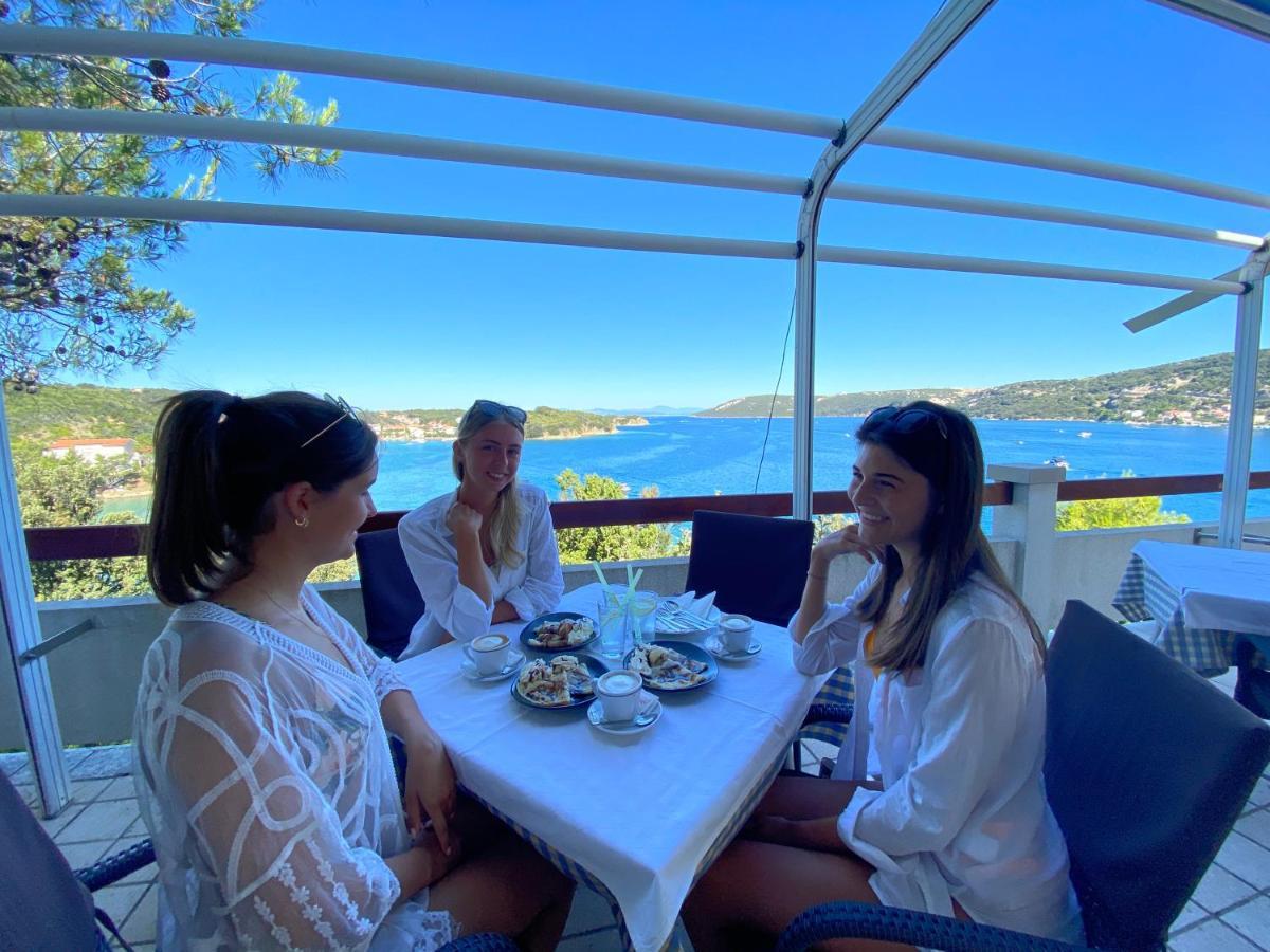 Apartements And Rooms Next To The Sea - Belveder Rab Supetarska Draga Exterior foto